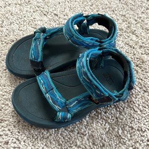 Toddler Tevas!